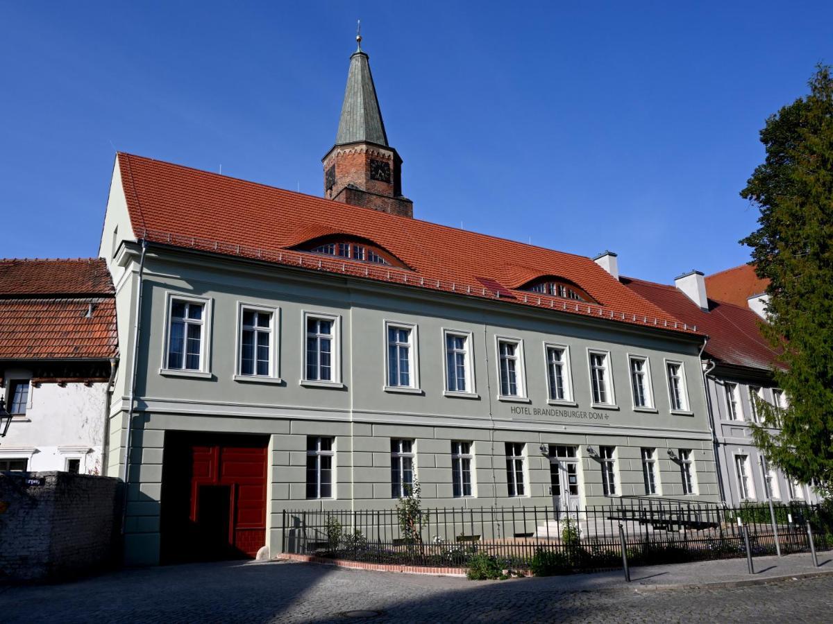 Hotel Brandenburger Dom Brandenburg  ภายนอก รูปภาพ