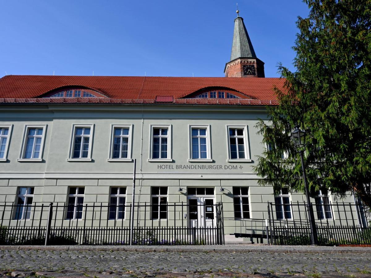Hotel Brandenburger Dom Brandenburg  ภายนอก รูปภาพ