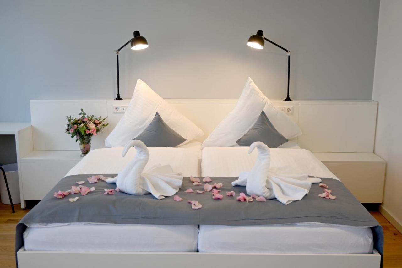 Hotel Brandenburger Dom Brandenburg  ภายนอก รูปภาพ